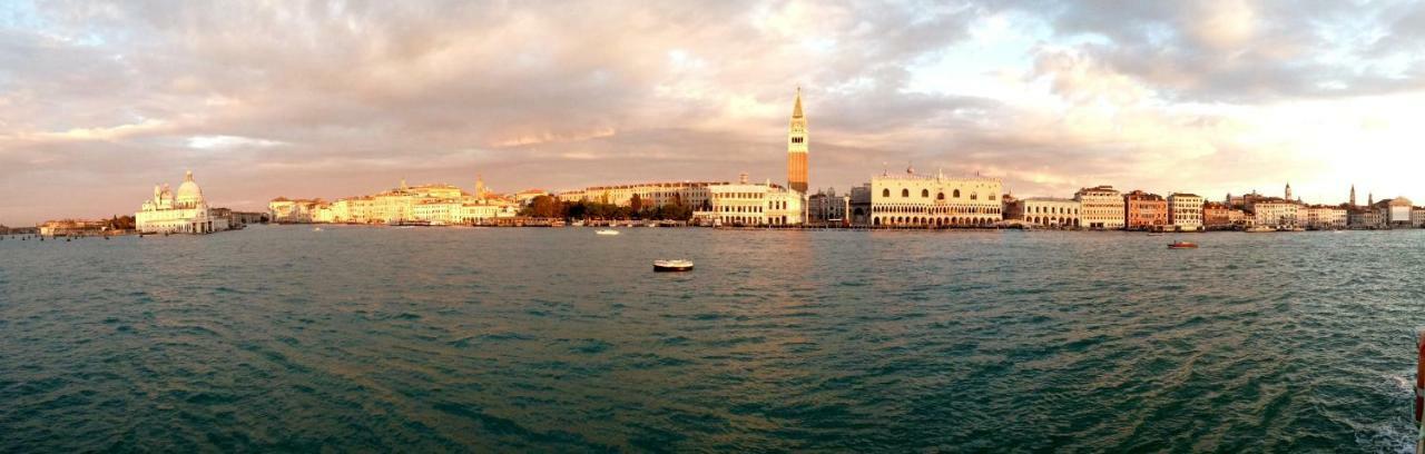 Ca Lezze Bell'Appartamento Nel Cuore Di Venezia Екстер'єр фото